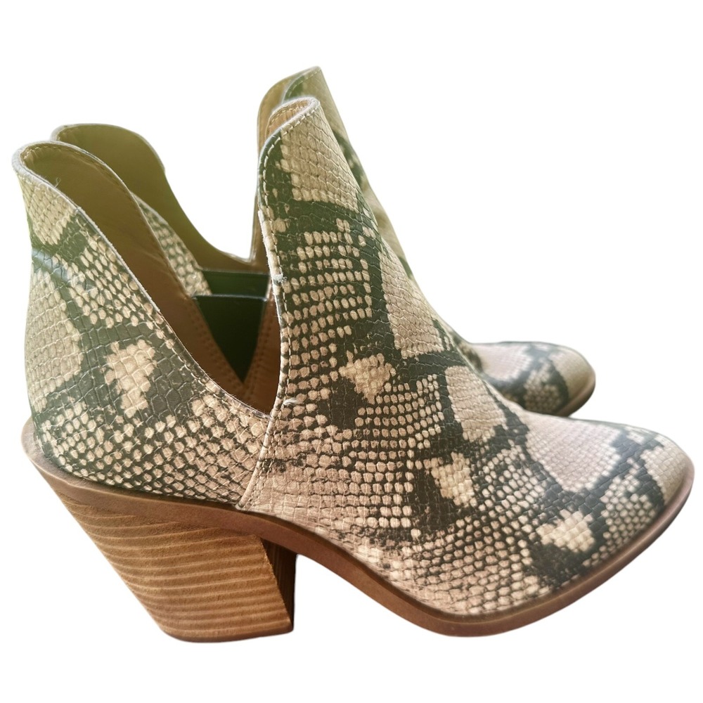 Steve Madden faux snake skin leather boots size 8 - Picture 3 of 8
